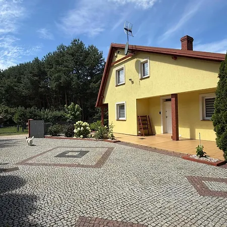 Holiday home Zajecza Zagroda - Caly Dom Na Wylacznosc Nad Jeziorem Lincjusz, 0,5ha Sadu I Lasu Miastko (Leszno)